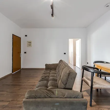 Living - 1br By Pikhost