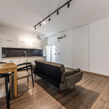 Living - 1br By Pikhost Apartment Sarandë